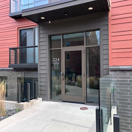 Modern Condo 210 Just Blocks From Lake Michigan Traverse City Kültér fotó