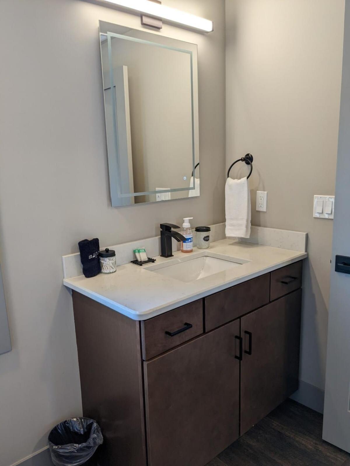 Modern Condo 210 Just Blocks From Lake Michigan Traverse City Kültér fotó