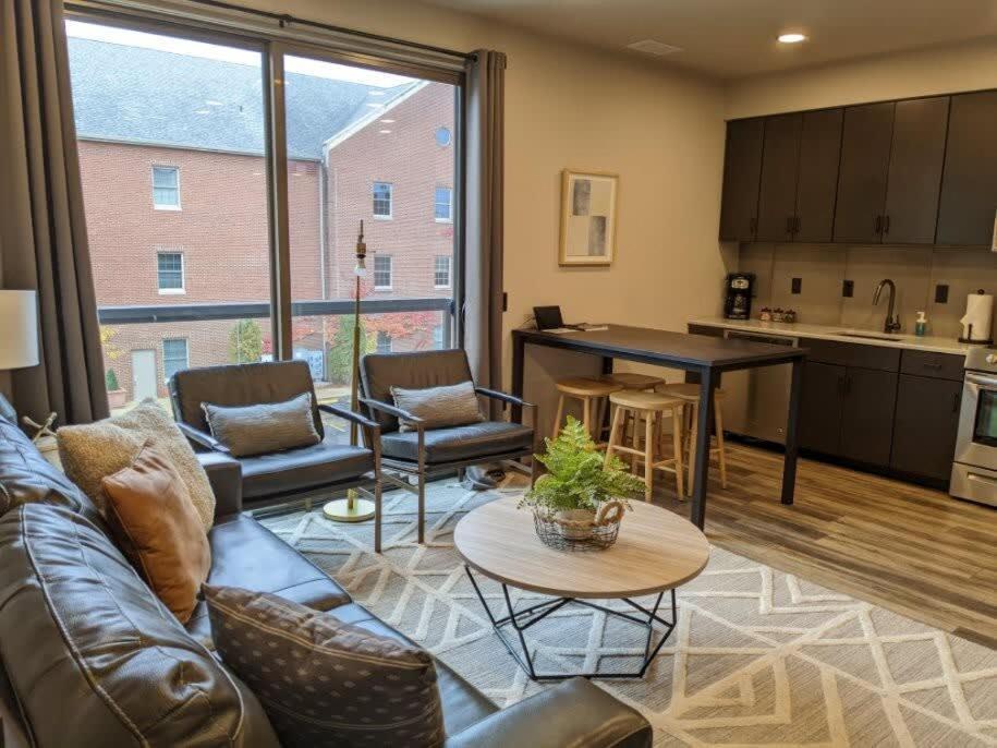 Modern Condo 210 Just Blocks From Lake Michigan Traverse City Kültér fotó